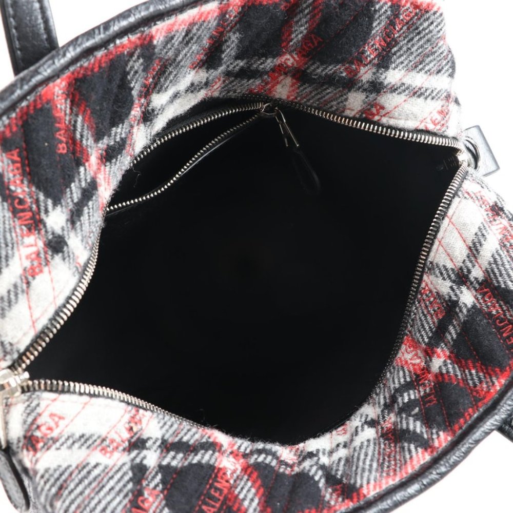 Balenciaga Bazar Convertible Lambswool Tartan Tote - Picture 5 of 7